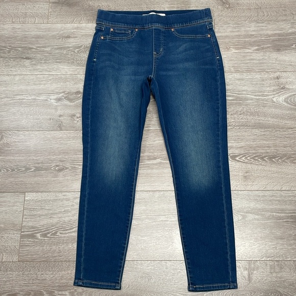 NWOT Levi Strauss Gold Signature Totally Shaping Pull On Skinny Denim Jeans 12S - Picture 7 of 16